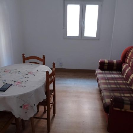 Habitacion En Piso Compartido มาดริด ภายนอก รูปภาพ