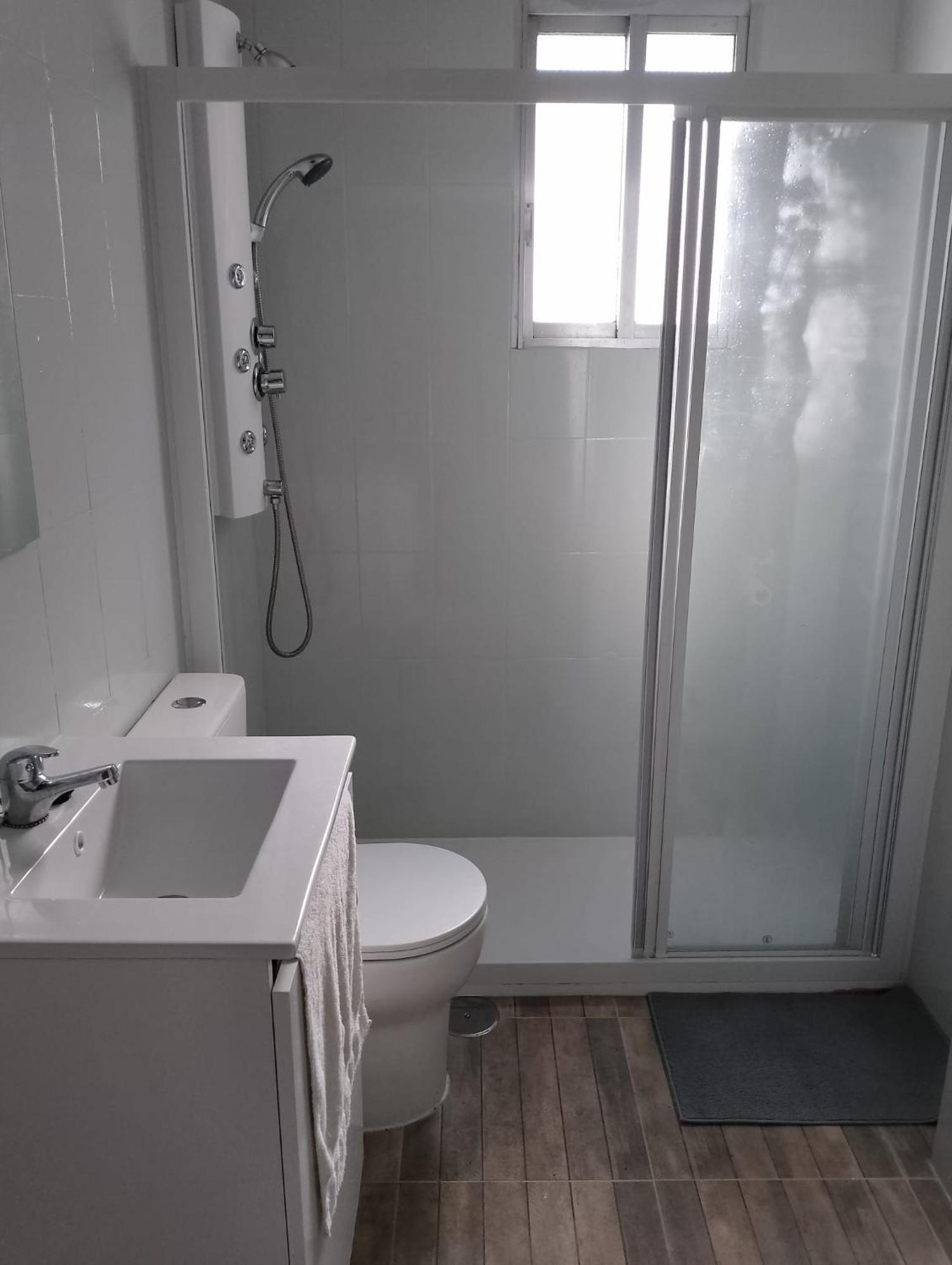 Habitacion En Piso Compartido มาดริด ภายนอก รูปภาพ